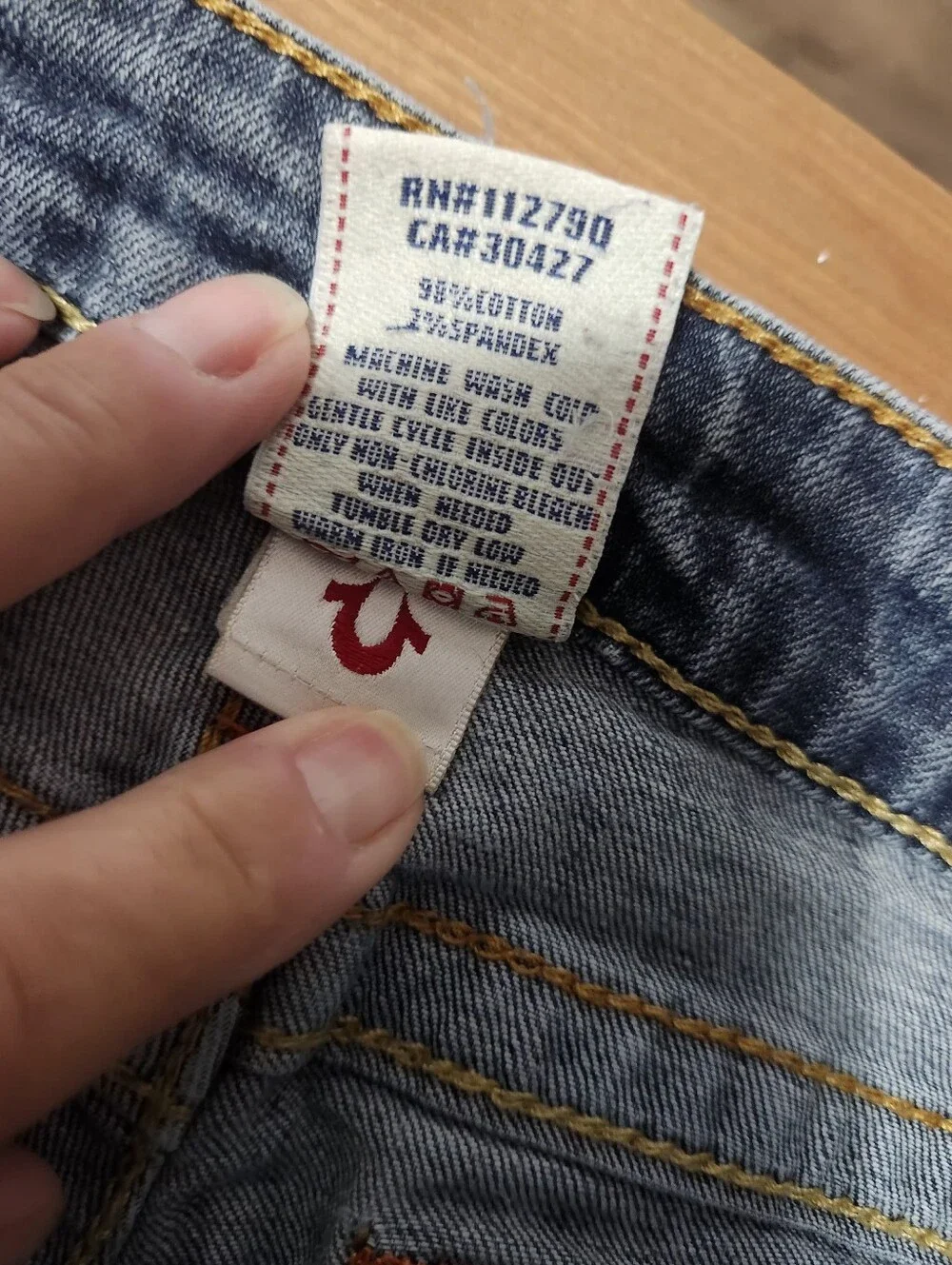 Vintage, True Religion Women’s Rainbow Pocket Embroidery Stitch Low-rise Jeans. - Picture 8 of 14